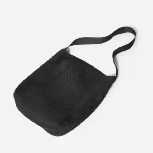 Everlane Black Do-It-All Tote Bag - Picture 3 of 6
